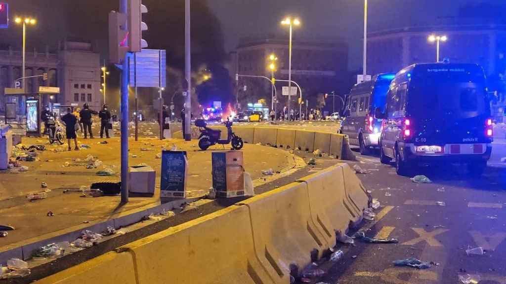 Destrozos en plaza de Espanya durante las fiestas de la Mercè de 2021