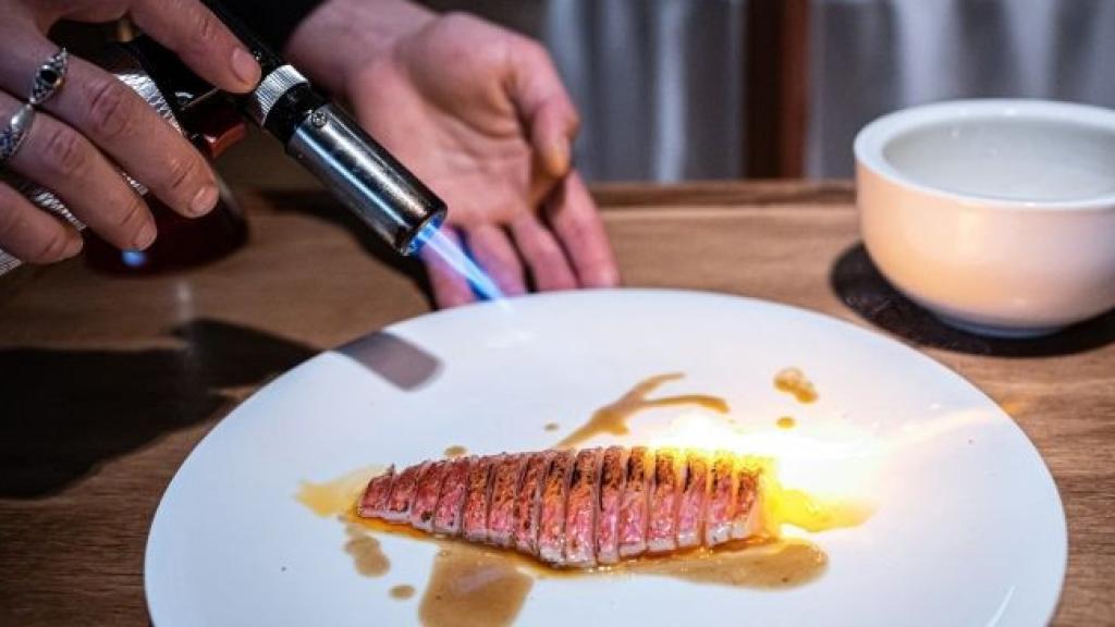 Salmonete del restaurante Hisop* de Barcelona, con una estrella Michelin