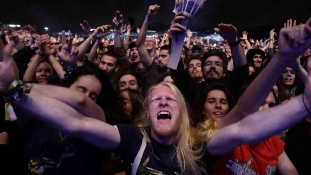 Jóvenes festivaleros, extasiados, en el Primavera Sound | EFE