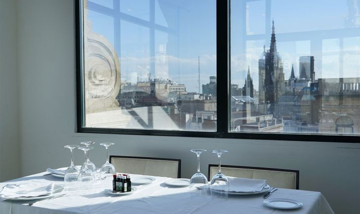 Las vistas desde el restaurante de la última planta de El Corte Inglés de Portal de l'Àngel / LENA PRIETO - CG