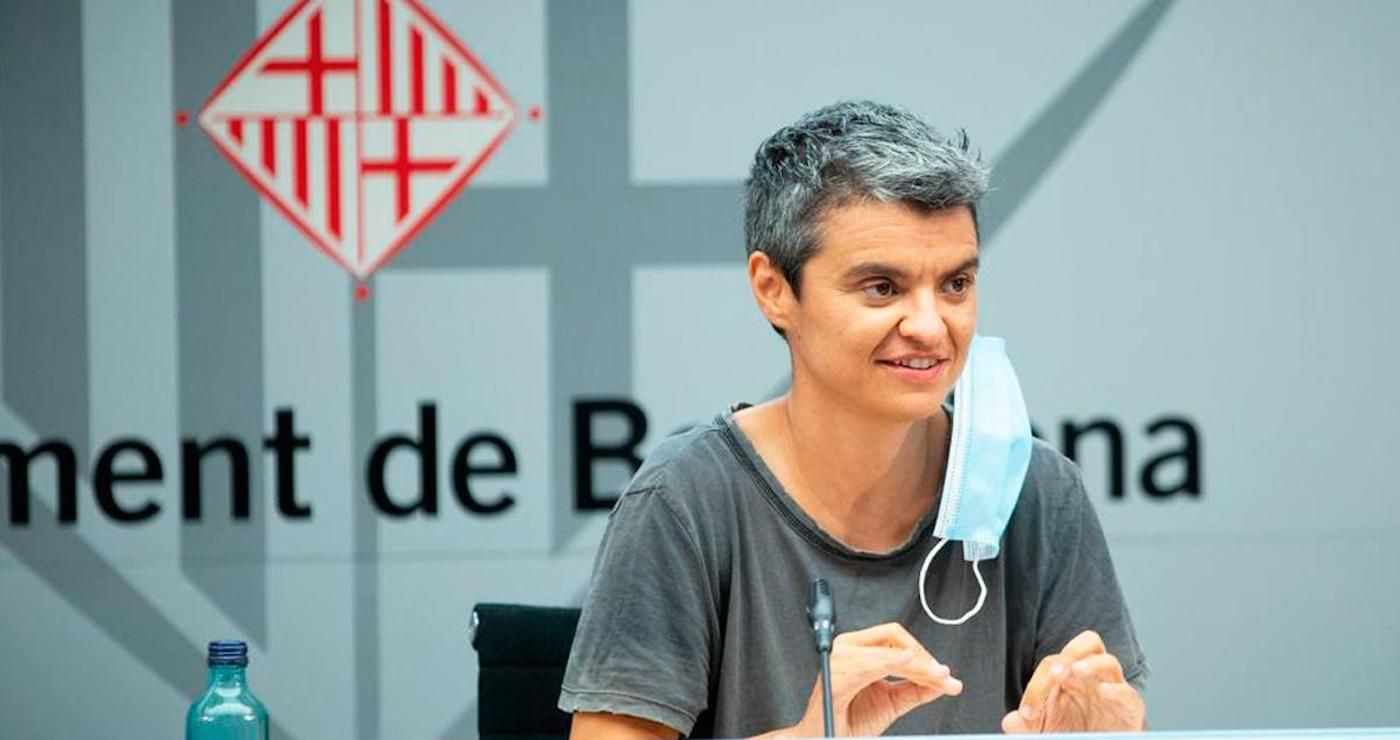 La concejala de Sant Andreu, Lucía Martín González, en una rueda de prensa del Ayuntamiento / EFE