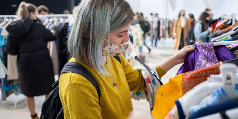 Una chica en una edición anterior del 'Booom Market' / BOOOM MARKET