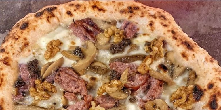 Pizza 'tartufo' de la pizzería A33 de Barcelona / INSTAGRAM
