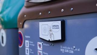 La nueva tasa de reciclaje levanta polémica entre los vecinos de El Prat: "Nos acribillan a impuestos"
