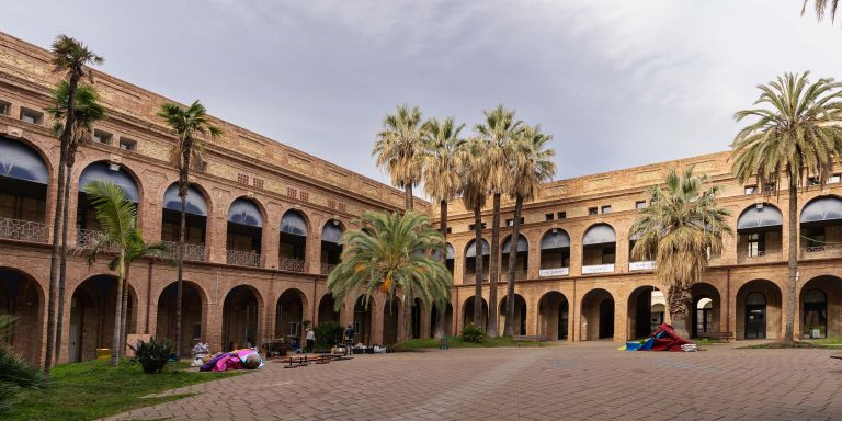 Antiguo Instituto Mental de la Santa Creu / INMA SANTOS