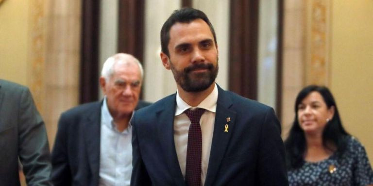 Roger Torrent seguido por Ernest Maragall, en una imagen de archivo / EFE