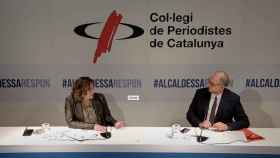 Ada Colau, en el acto la Alcaldessa Respon, en el Colegio de Periodistas / METRÓPOLI - MANEL MANCHON