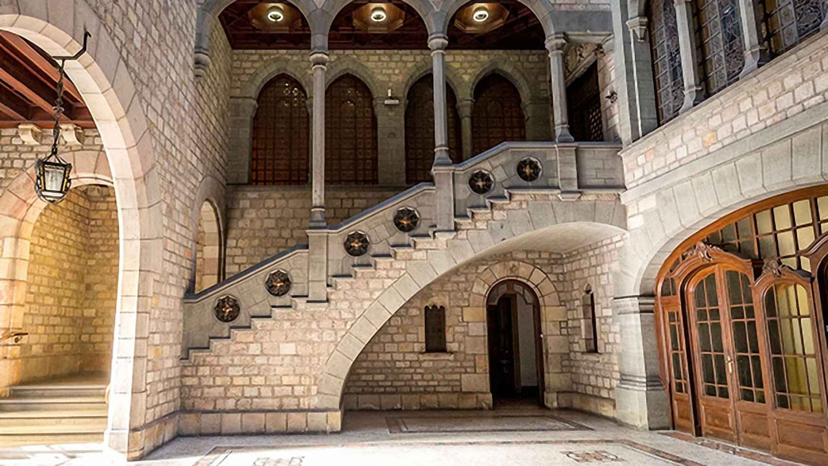 Palacio de la Balmesiana donde se celebra uno de los mejores planes de San Valentín en Barcelona / ARCHIVO