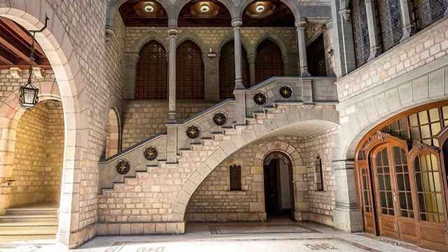 Palacio de la Balmesiana donde se celebra uno de los mejores planes de San Valentín en Barcelona / ARCHIVO