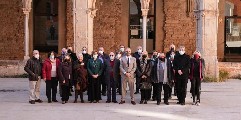 El primer teniente de alcalde, Jaume Collboni, junto a los representantes de las entidades / AJUNTAMENT DE BARCELONA