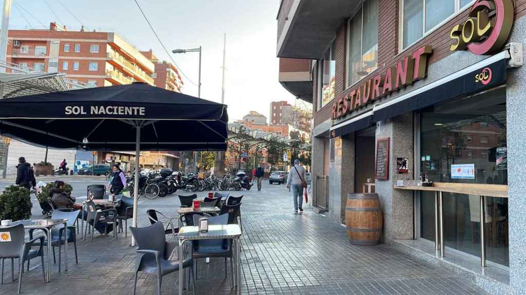 El bar donde han sido acuchilladas dos personas esta tarde en el Clot / METRÓPOLI