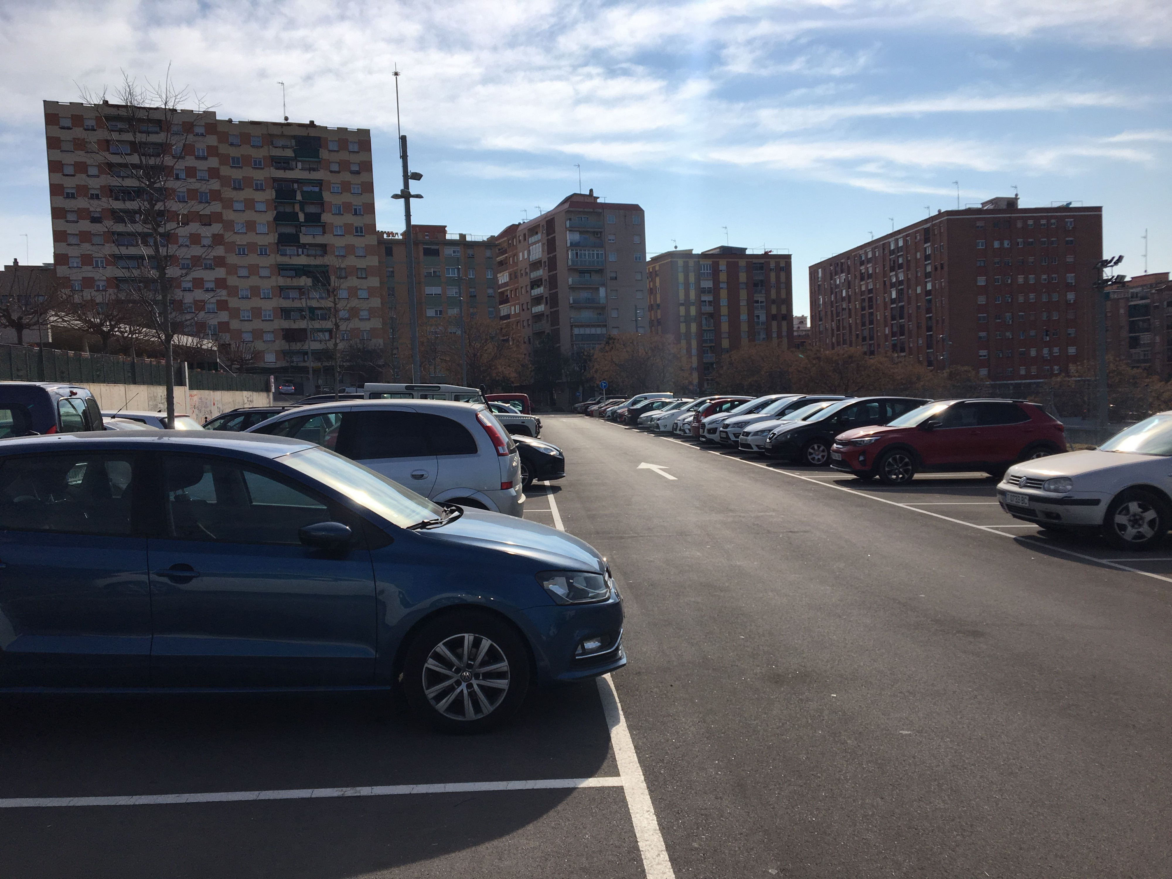 Parking de Les Grases en Sant Feliu / METRÓPOLI
