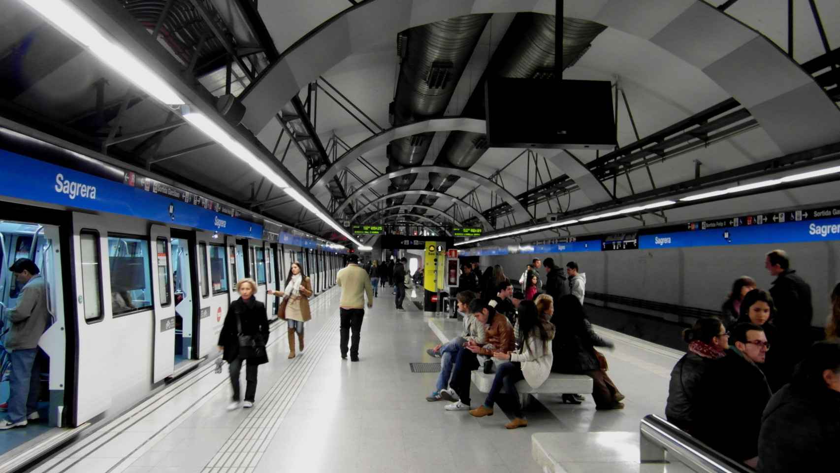 Estación de la Sagrera de la línea 5 del metro de Barcelona