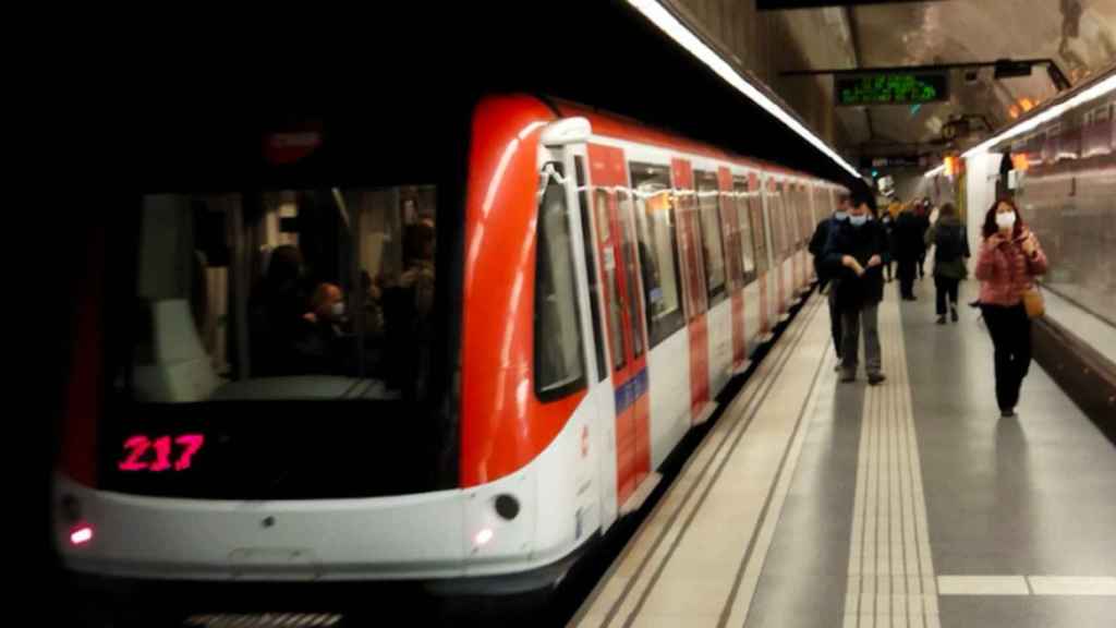 Metro de Barcelona / METRÓPOLI