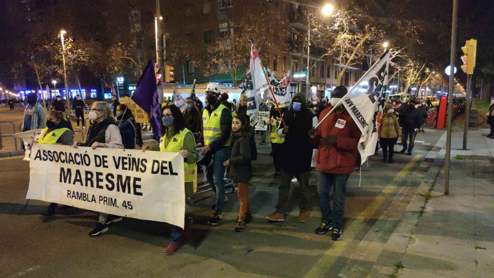 Vecinos y vecinas en la manifestación de este sabado en el Besòs / CEDIDA