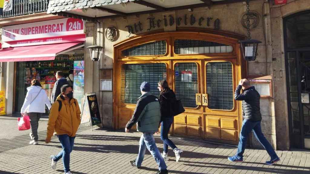 Entrada del Alt Heidelberg, en la ronda de la Universitat / METRÓPOLI - JORDI SUBIRANA