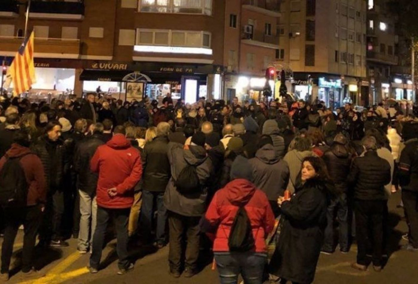 Manifestantes, en uno de los cortes de la Meridiana / TWITTER