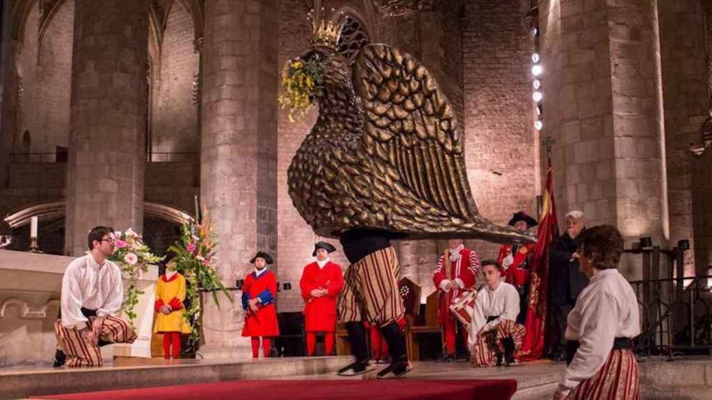 Baile del Águila tradicional en las fiestas de Santa Eulàlia / AJUNTAMENT DE BARCELONA