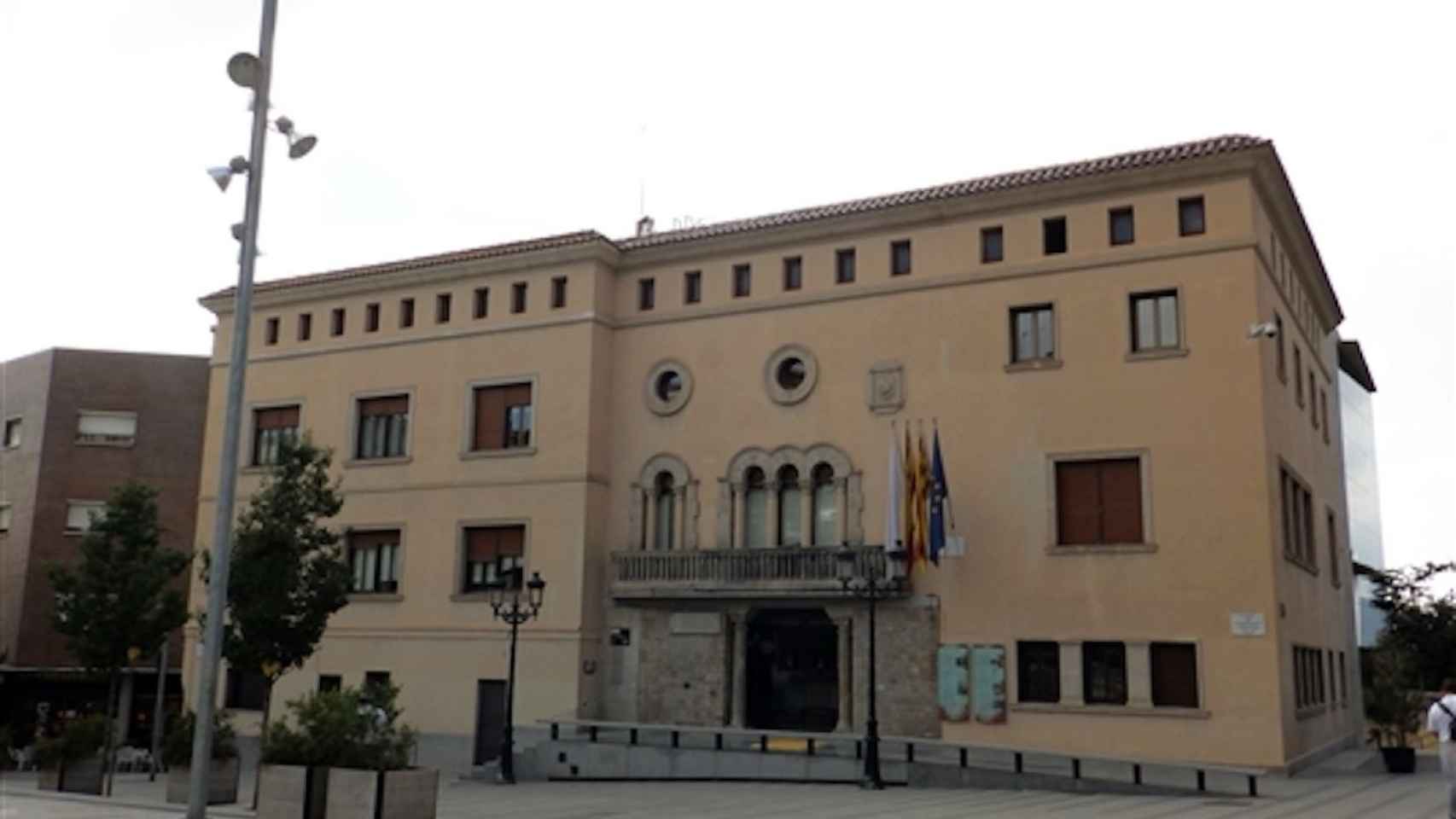 Sede del Ayuntamiento de Cornellà de Llobregat / AYUNTAMIENTO DE CORNELLÀ