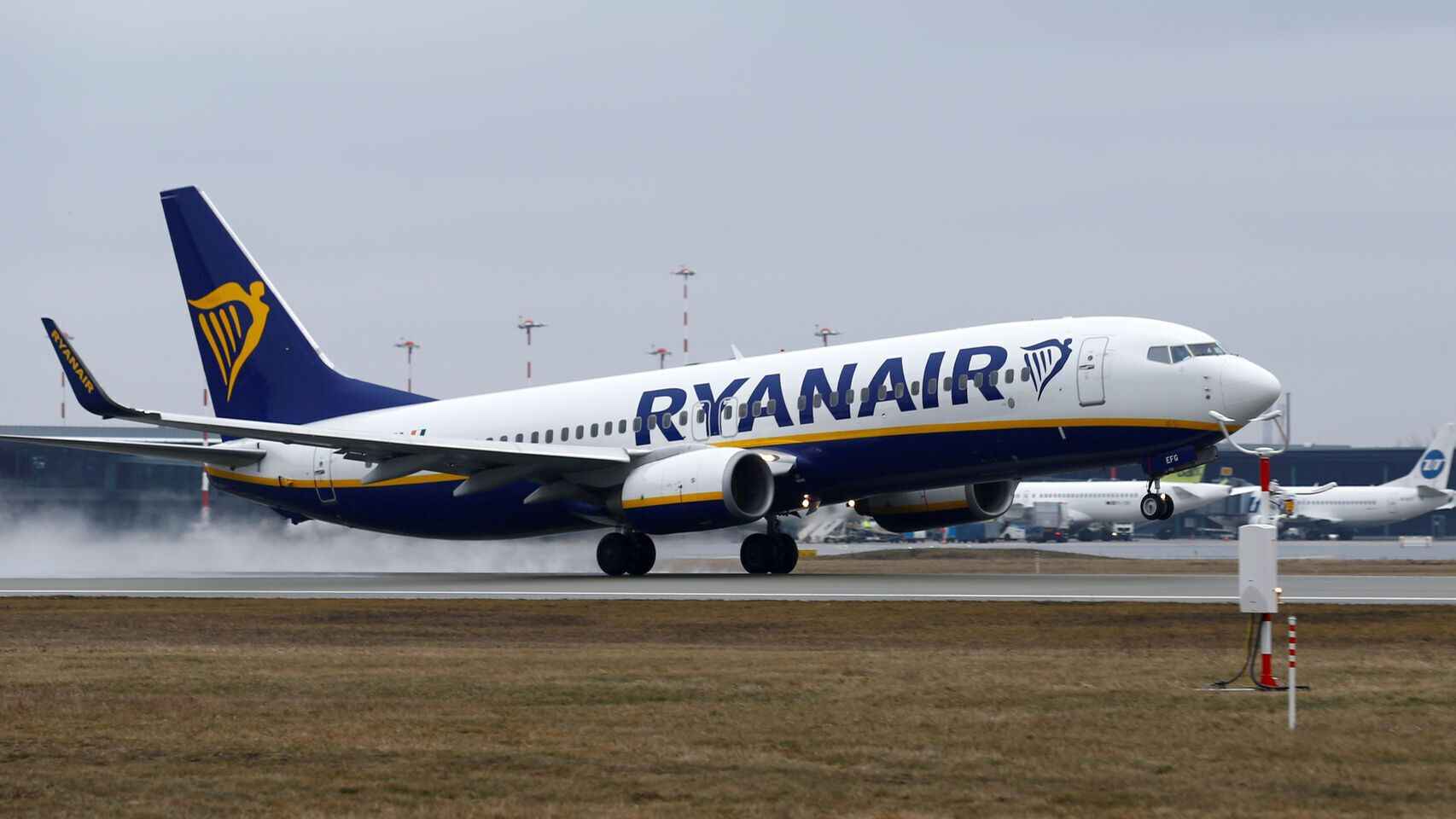 Huelga en Ryanair: los trabajadores de 'handling' pararán en Barcelona a partir del 15 de agosto
