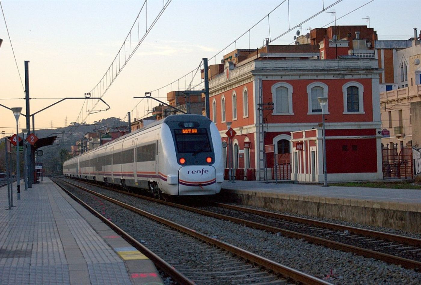 Estación de tren de Montcada i Reixac / RENFE