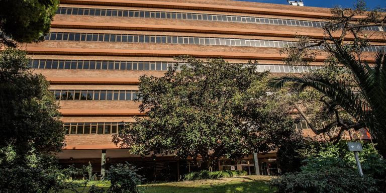 Edificio de la Conselleria de Educación de la Generalitat de Catalunya en Barcelona / DAVID ZORRAKINO - EUROPA PRESS