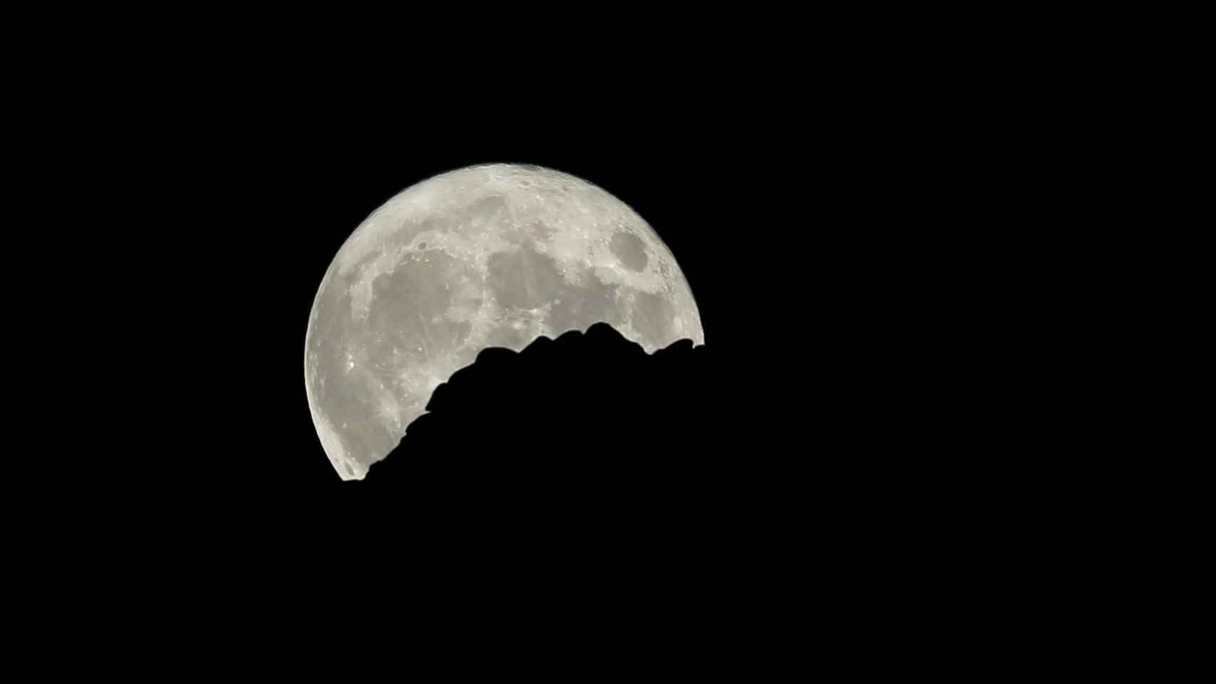 Superluna en una imagen de archivo / EFE