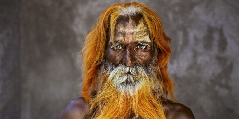 Uno de los famosos retratos del fotoperiodista / STEVE MCCURRY