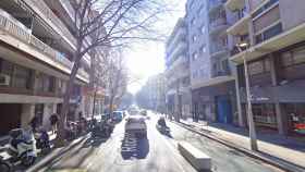 Calle de Rocafort del Eixample donde se ha hallado a un hombre muerto con indicios de criminalidad / GOOGLE MAPS