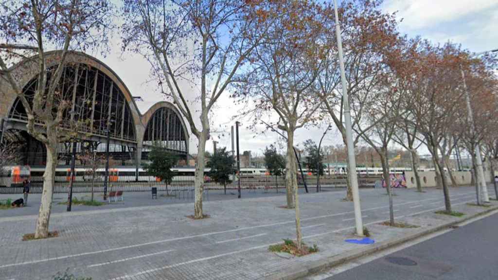 Imagen de la calle del Doctor Aiguader, donde un hombre habría agredido a su pareja / GOOGLE STREET VIEW