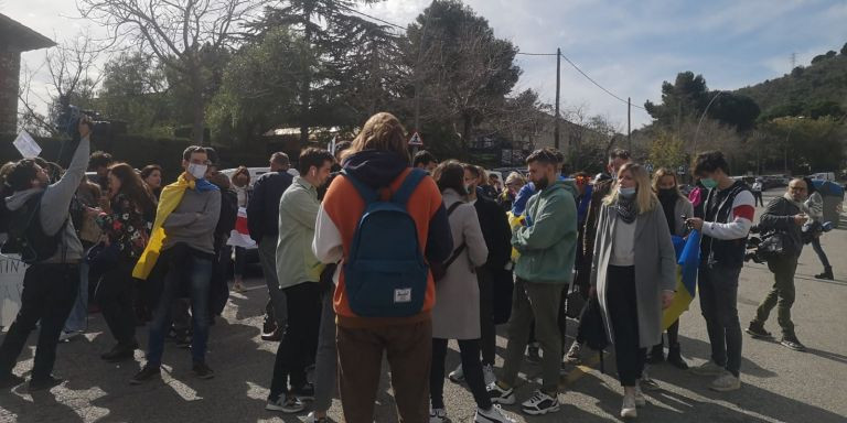 Concentración frente al Consulado de Rusia en Barcelona / METRÓPOLI