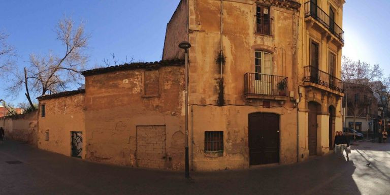 Casas de la calle del Pont / XAVIER DE LA CRUZ