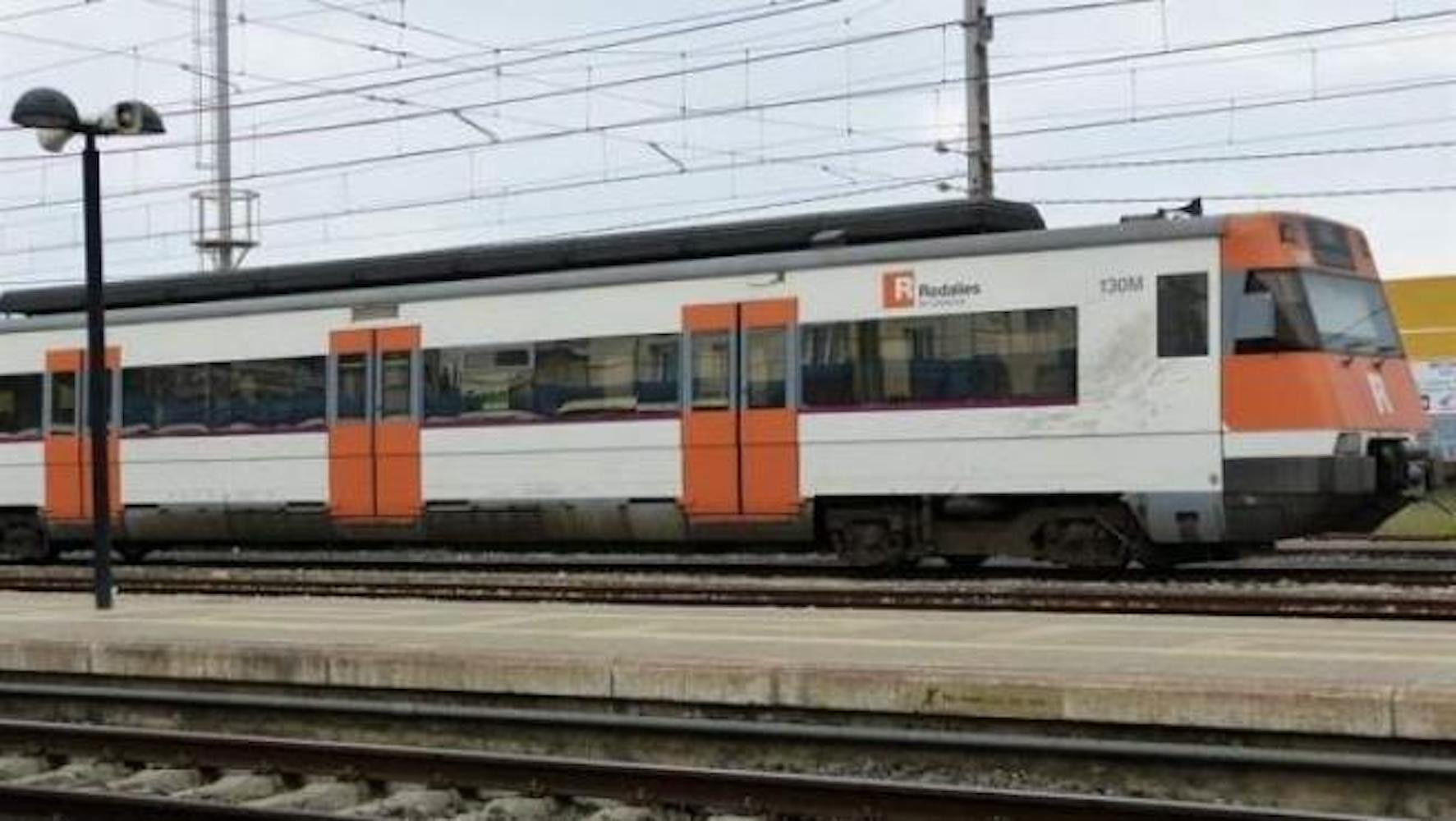 Circulación de un tren de Rodalies / EUROPA PRESS - ARCHIVO