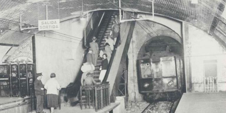 La estación de metro de Aragó, en 1932 / TMB