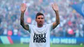 Lionel Messi, en su presentación con el PSG, ante 48.000 espectadores del Parque de los Príncipes / EFE