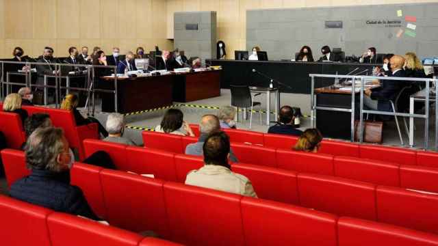 Juicio por la concesión irregular de licencias en Ciutat Vella / EFE