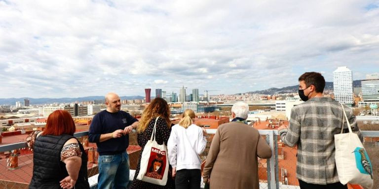 Visita a los nuevos pisos de vivienda cooperativa / AYUNTAMIENTO DE BARCELONA