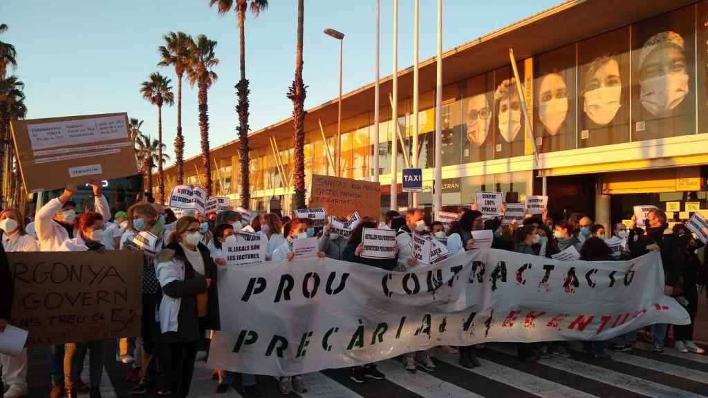 Manifestación de sanitarios frente al Hospital del Mar el pasado mes de enero / CGT SANIDAD BARCELONA