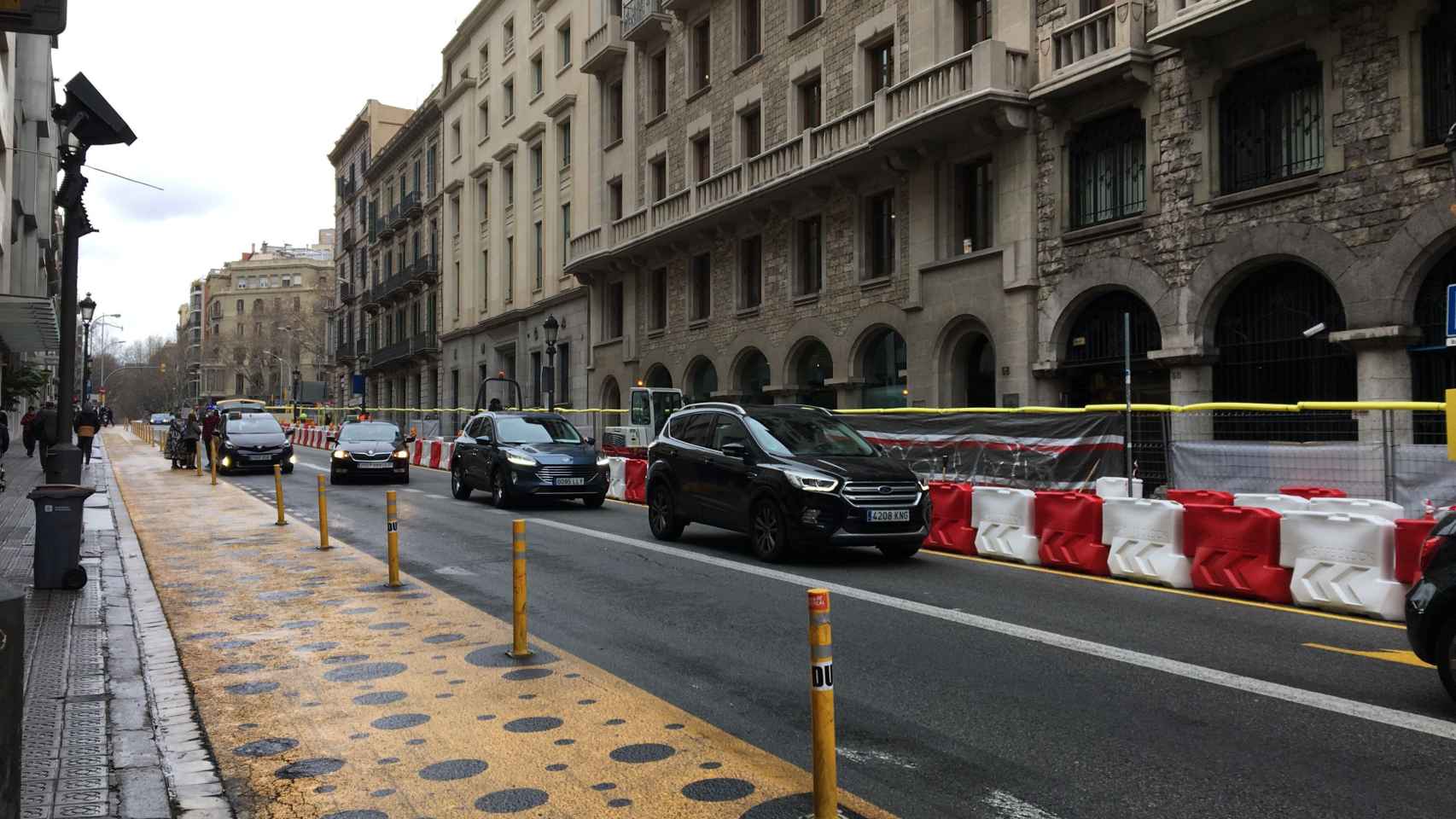 Circulación en sentido mar en vía Laietana / METRÓPOLI - RP