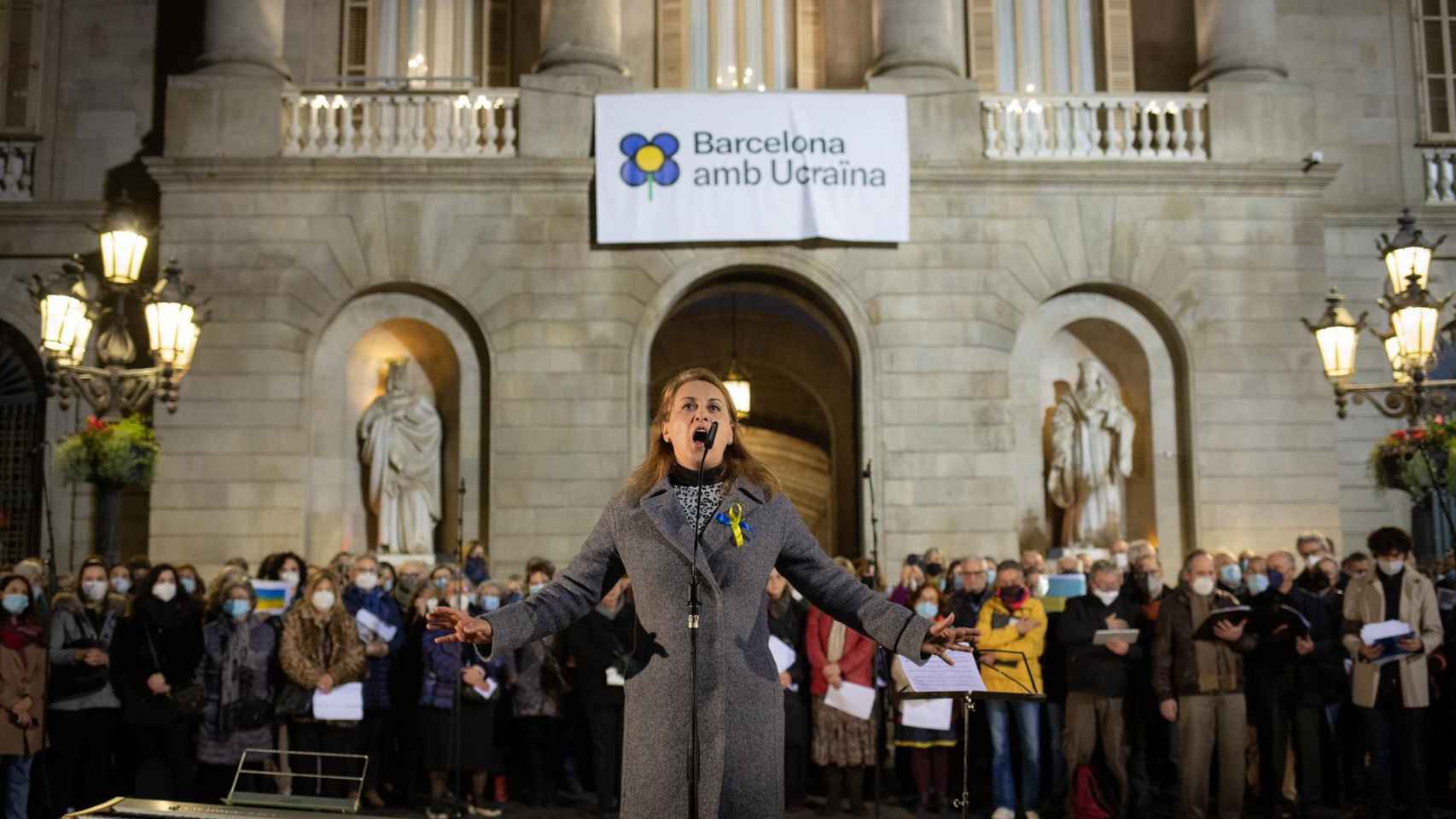 Una de las cantantes del concierto del Orfeó Català y otras corales de la Federació Catalana d'Entitats Corals (Fcec) / DAVID ZORRAKINO - EUROPA PRESS