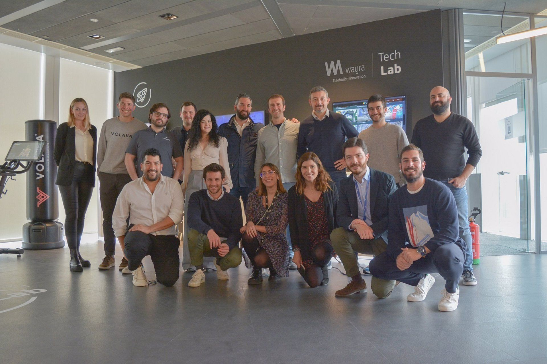 Equipo de Wayra Barcelona y los representantes de las startups que participarán en el Tech Lab / TELEFÓNICA