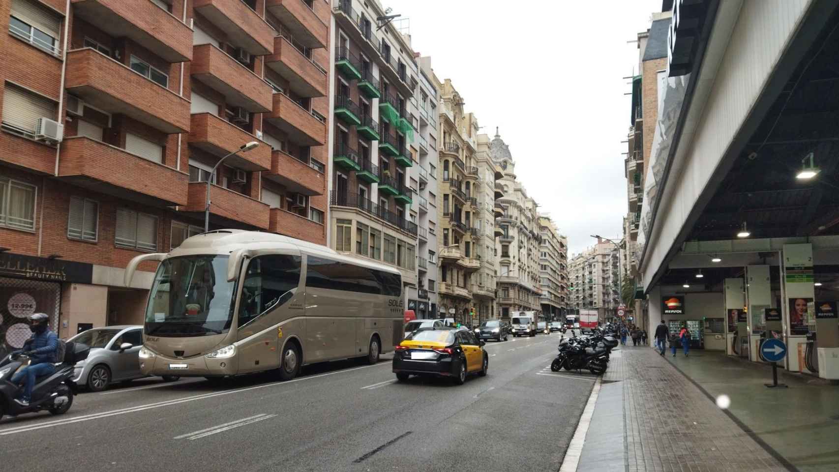 La calle de Balmes / METRÓPOLI