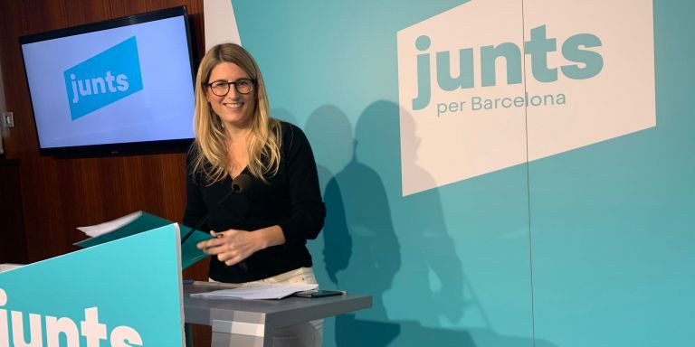 La regidora de JxCAT, Elsa Artadi, durante la rueda de prensa este jueves / JXCAT