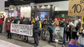 Profesores en huelga se cuelan en el Saló de l'Ensenyament / REDES SOCIALES