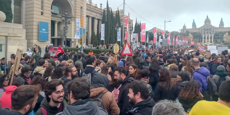 Imágenes de la manifestación de profesores en el segundo día de huelga / METRÓPOLI