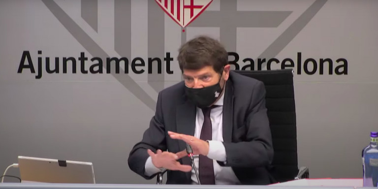 El teniente de alcalde en materia de Seguridad, Albert Batlle, durante una intervención en una comisión de Presidencia / AJUNTAMENT DE BARCELONA