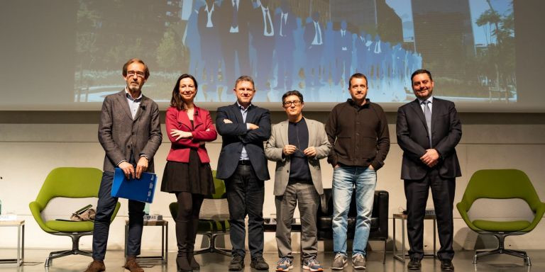 Xavier López, Helena Torras, Xavier Ferràs, Manel Manchón, Miquel Martí y Ezequiel Navarro en el acto organizado por Metrópoli y Esade / LUIS MIGUEL AÑÓN (MA)