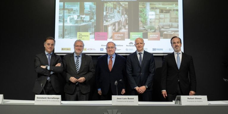 El presidente de Alimentaria, Josep Lluís Bonet; el director general de Fira de Barcelona, Constantí Serrallonga; el presidente de Hostelco, Rafael Olmos; el director de Alimentaria, J. Antonio Valls, y el director de Fiab, Mauricio García de Quevedo / EP