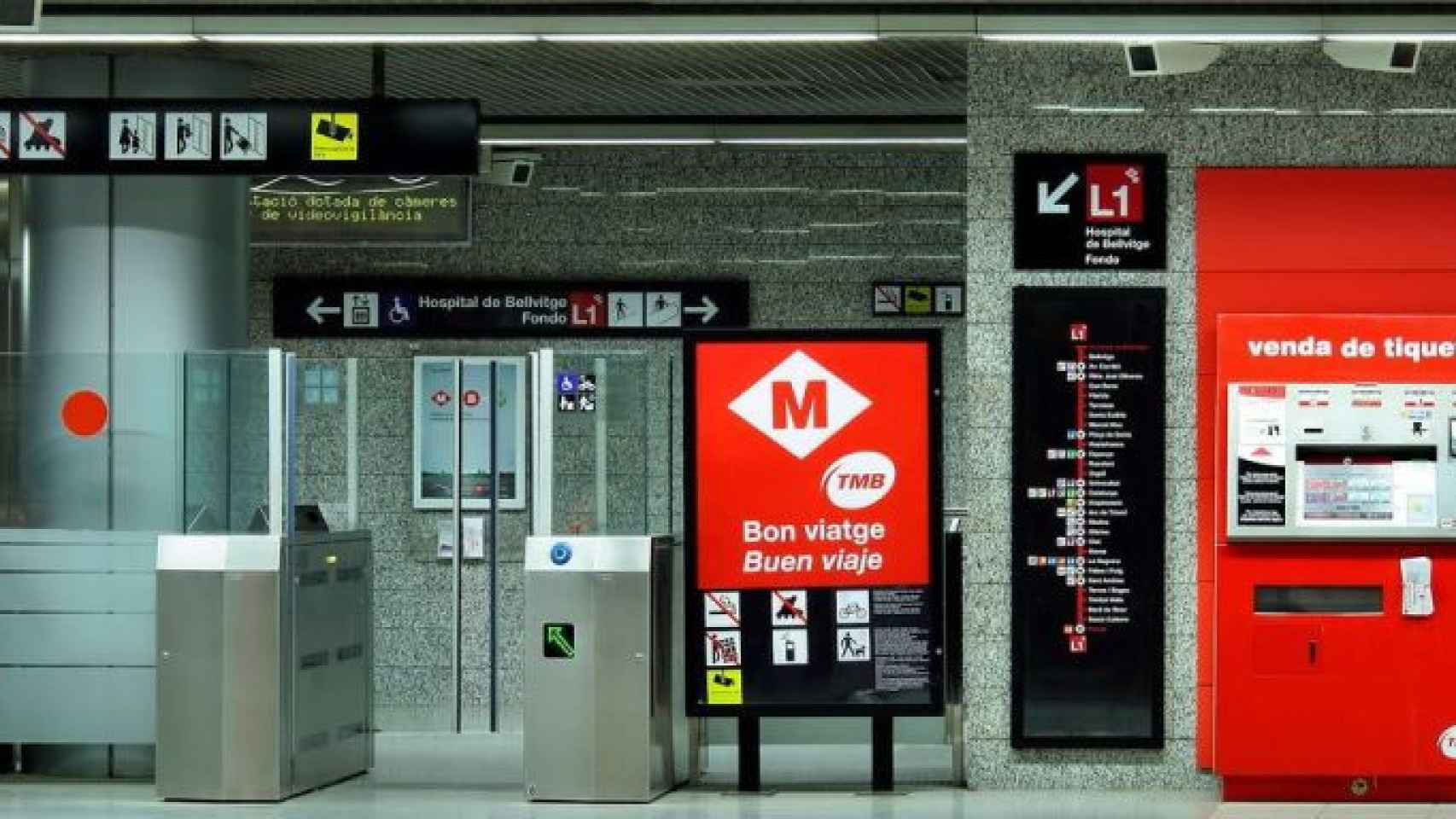 Máquinas expendedoras de billetes en el metro de Barcelona