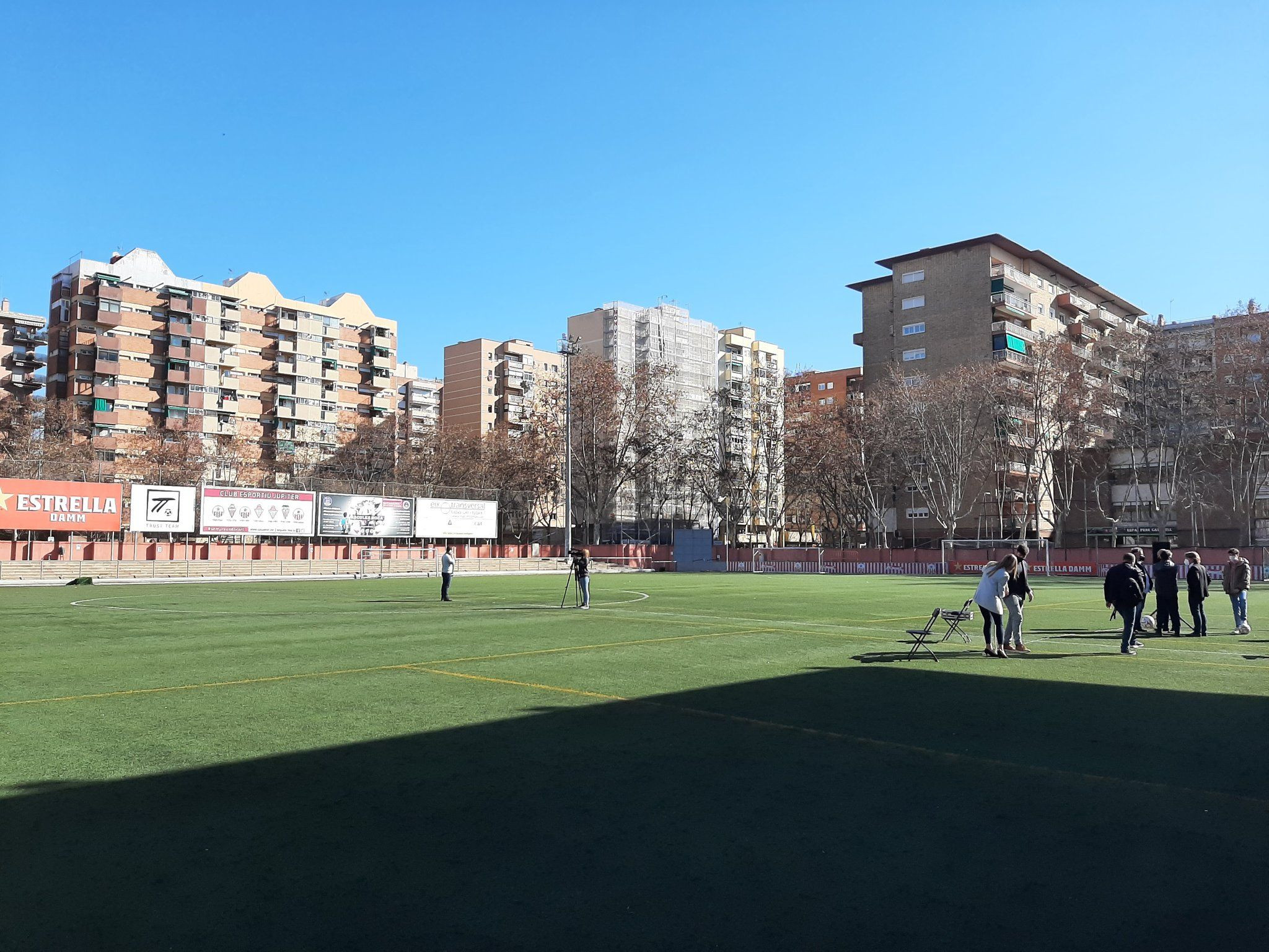 Campo de fútbol del distrito de Sant Martí de Barcelona / AYUNTAMIENTO DE BARCELONA